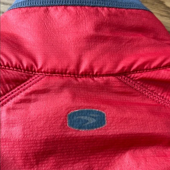 SUGOI Red and Gray Cycling Jacket (#3) - Picture 9 of 12